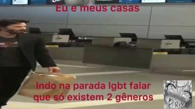 Helicóptero de combate e botijão cromado