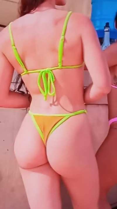 Bumbum lindo na Beach Leblon