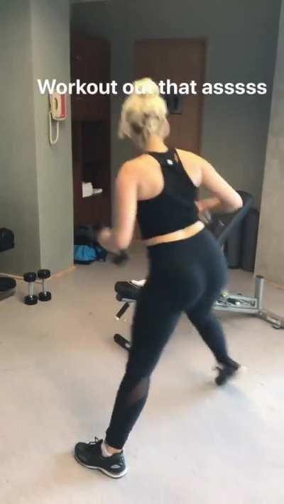 Workout out that ass