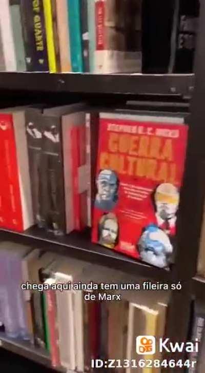 Um conservador vai na livraria