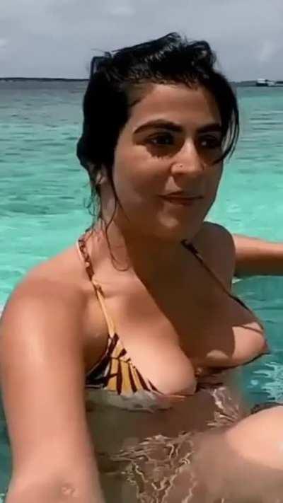 Shenaz Treasurywala | Bouncy Boobs | Nipple Slip