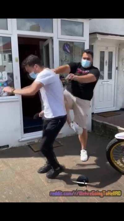 Selectia accesului pe WAGTHRO