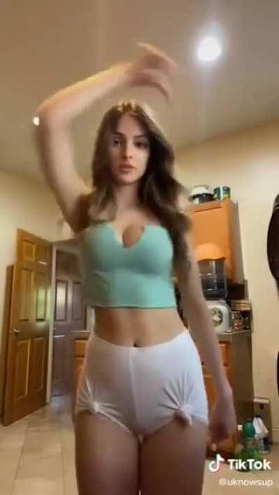 Victoria pfeifer p lips