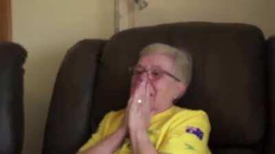 Kyle Chalmers' grandparents cry tears of joy as they watch him win gold in Rio