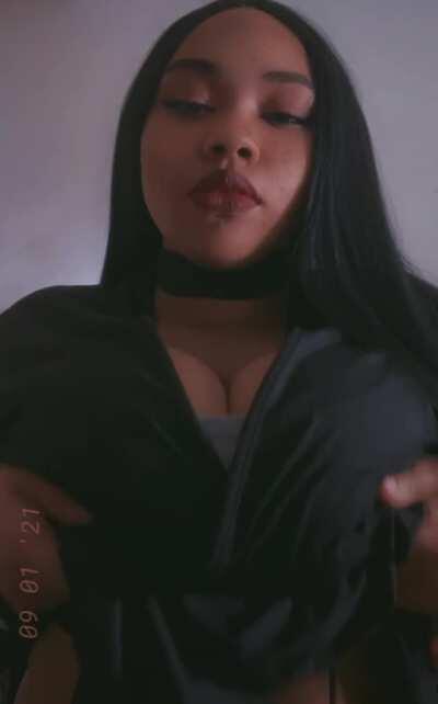 Hope your Monday is it too hard?🖤😉