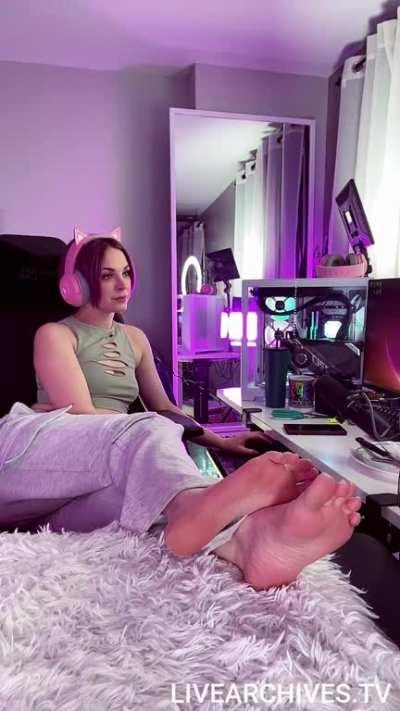 @iaurorastarr (04-29)