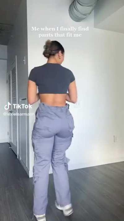 nothing can contain those cheeks