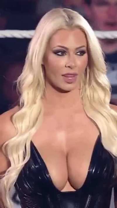 Maryse huge cleavage
