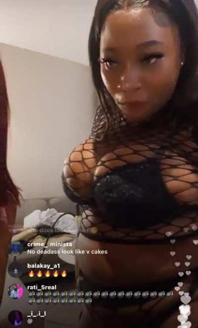 That’s Alotta Ass That She Throwing 🥰👀💦👅🤤