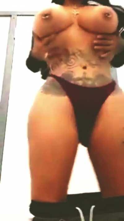 ARE YOU READY🍓 TO PLAY WITH ME??