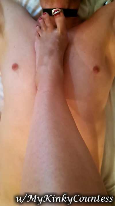 Ready to serve me? 🖤