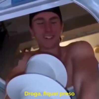 😳 irmão?