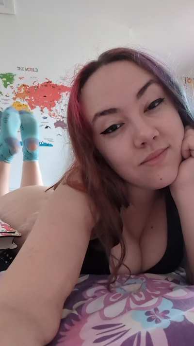 Kicking my legs when you message me