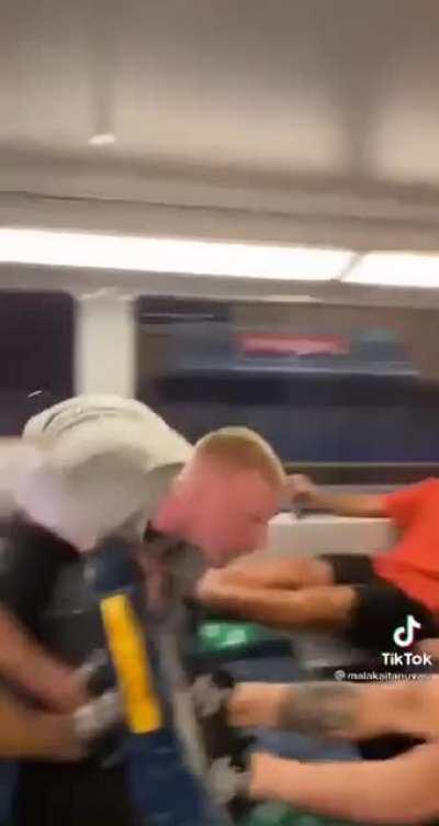 Bye bye knee (observe the guy on the left side)