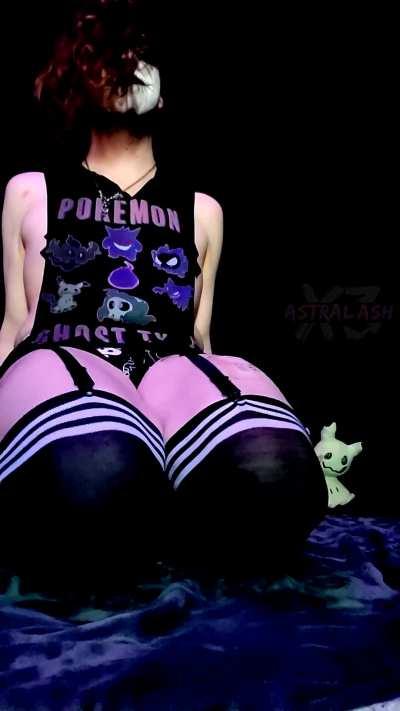 i don't think you could last long GOONING next to me. sooner or later, my thighs are gonna entice you to do something... what do you think would break you? ✨🖤