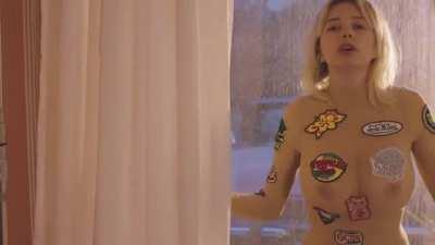 Caroline Vreeland's busty see through