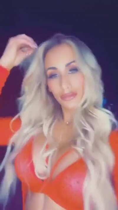 Carmella looking sexy as always 🤤