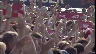 Reverse swinging boomerang from Simon Jones