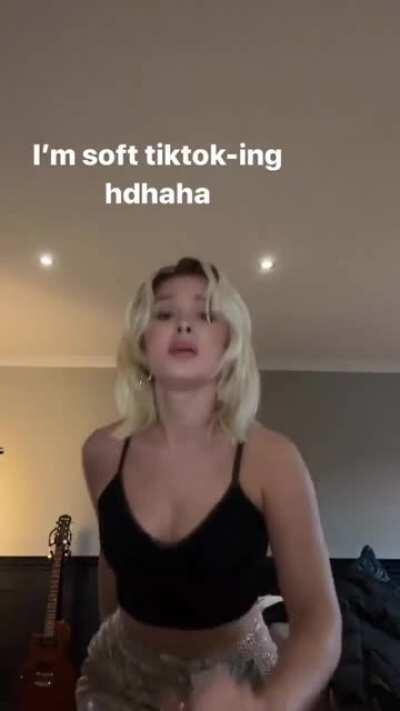 Zara dancing on her Instagram story