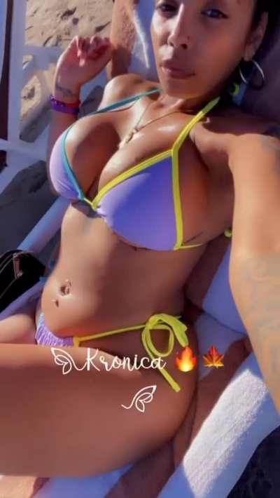 🏖🏝 Chilling in the Sun ☀️🕶