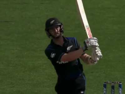 Slower ball met perfectly by Kane Williamson