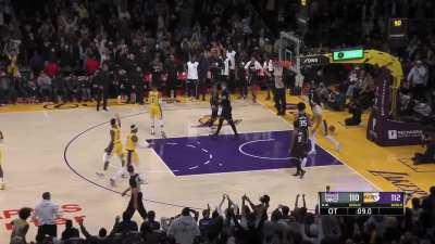 [Highlight] Westbrook finds AD on the roll to put the Lakers up 2 with 9 seconds left