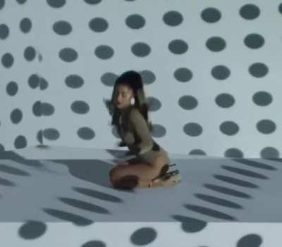 Ariana Grande - 34 35 Bounce 2-1