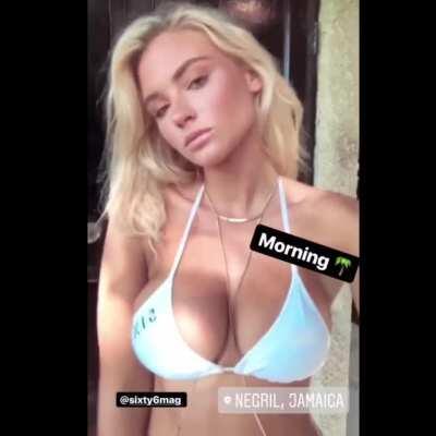 A staring contest with Lucie would be impossible 😍