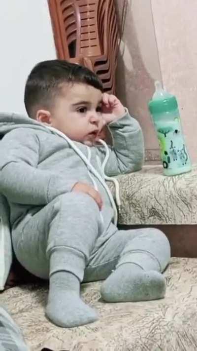 حتى الأطفال مهمومين