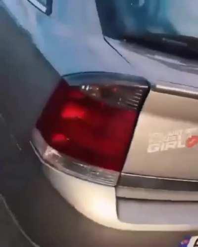 Solo las mujeres pueden pasar 🥵😍