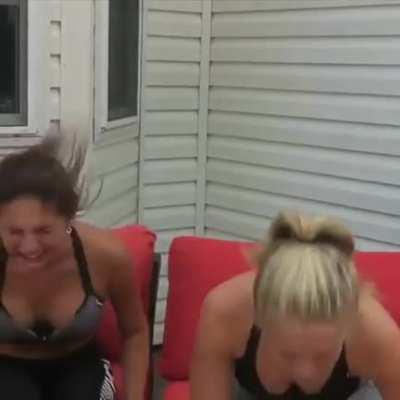 Eating Carolina reaper - Hottest chili pepper 🌶️