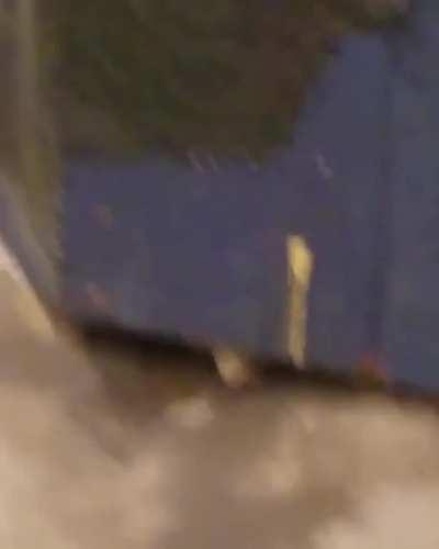 Ну на хер, я сваливаю