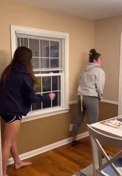 HMC while I show you my grip