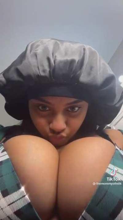 jasmynnaaliyah(@jasmynnaaliyah)