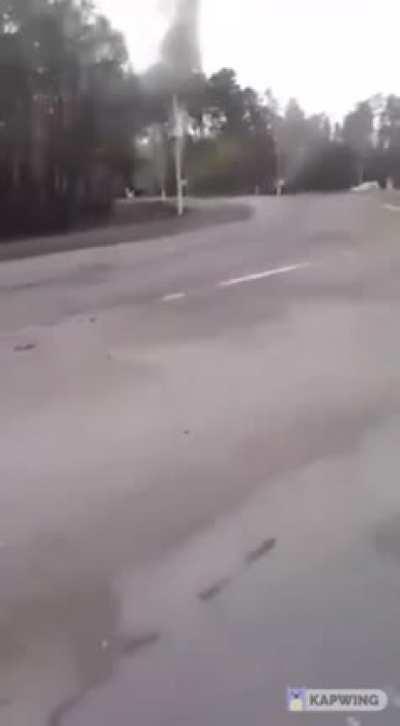 Two Ukrainians from Ivankiv casually driving through an active war zone [Eng sub]