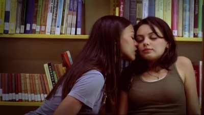 Milas Kunis (B) & Zoe Saldana (A)