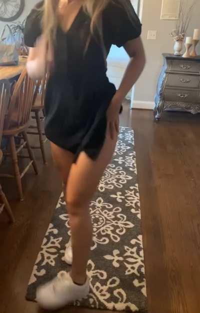 Hope you enjoy my little drunken twerk attempt 😜