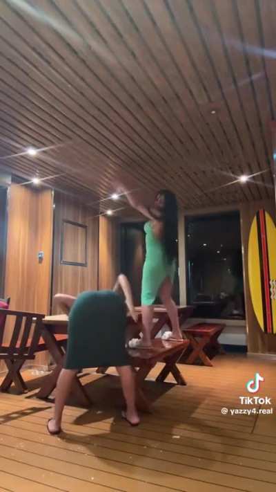 Dark green taking over