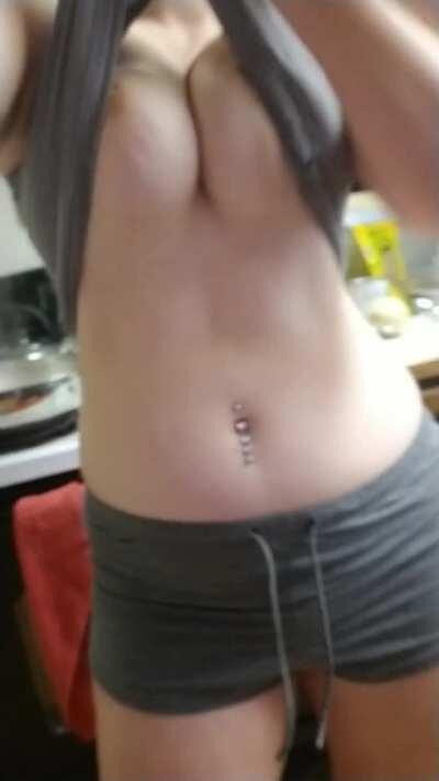 If you interrupt me while I'm cooking, you're gonna get a face full of tit.