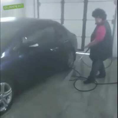 Going to the carwash expecting a great show like the advertise on the card. Very disappointed