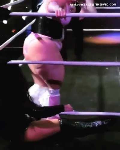 Blair Alexis stinkface Savanah Summers (different angle