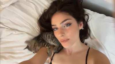 Friday and in the mood for love! 🥰