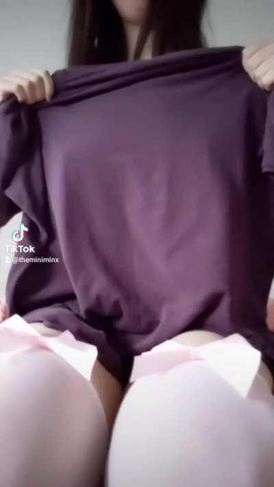 I'm wondering if I can be your cute fuckdoll tonight... 👉👈