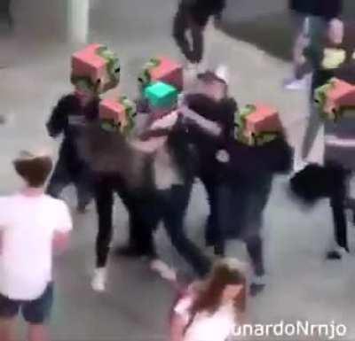 Apenas em nossas memórias agora 😔✊