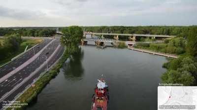 Raising the many bridges on the way from Rotterdam to Amsterdam