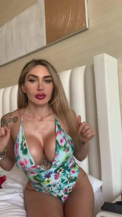 Just your free use fuckdoll being slutty:)