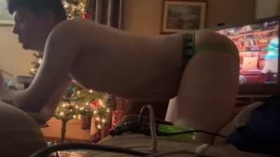 ...what?? this is a totally natural position to do a hot rail in 👀