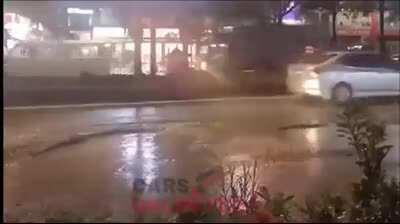 Some quality built roads we have here.