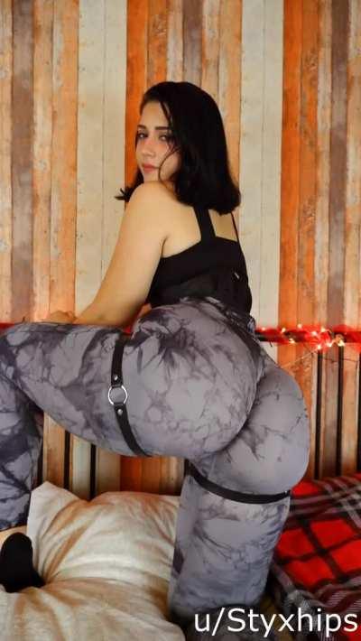 [OC] Baby's first twerk 👶