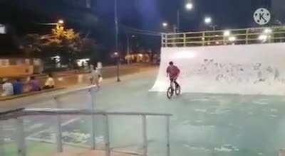 Bike go boom